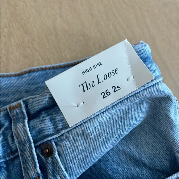 Abercrombie and Fitch loose high waist medium color 26 short nwt - Picture 4 of 7